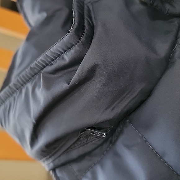 Brooks Brothers 346 Size L Quilted Zip/Button Closure Hidden Hood Jacket, EUC - Picture 10 of 13